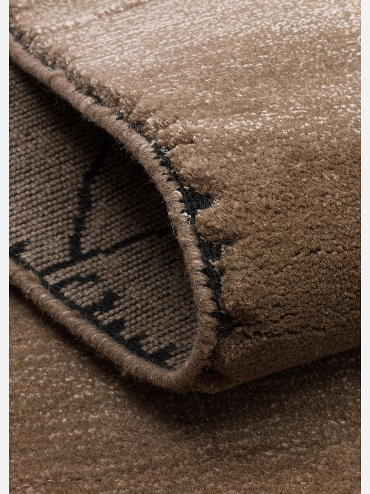 Dakar Series Wool Rayon and Polyester Blend Handwoven Rug TAUPE