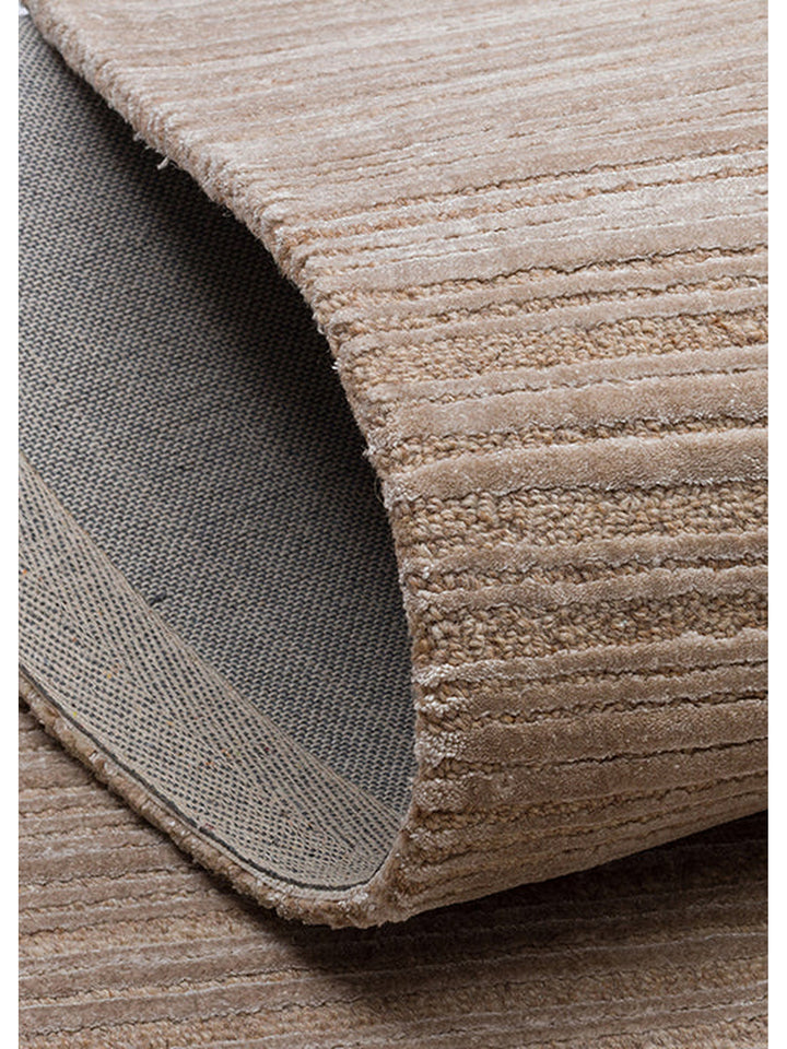 Alfombra tejida a mano de mezcla de lana y TENCEL™ serie Palermo BEIGE