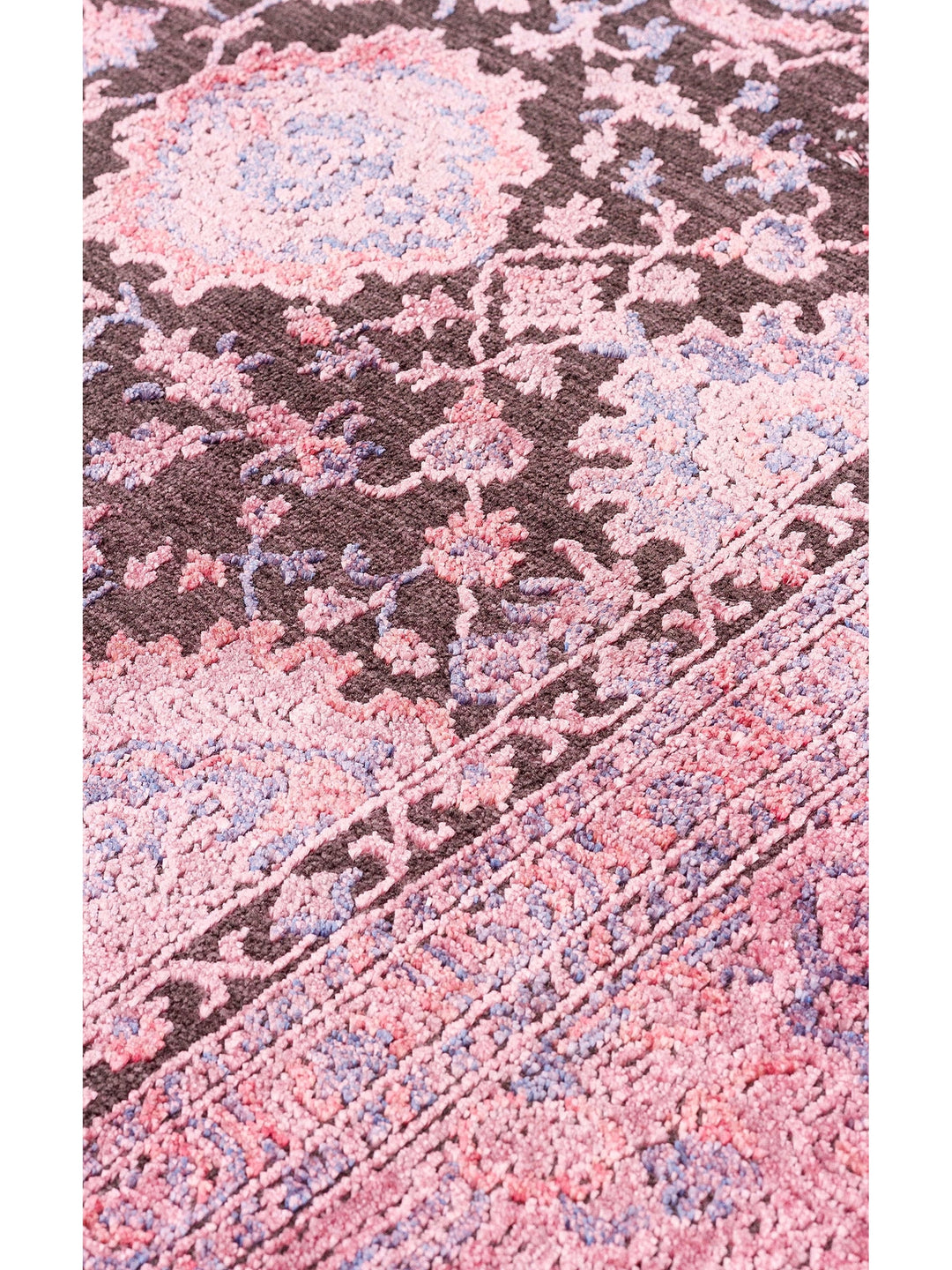 Kashmir Series Rich Coloured Stylish Living Room Carpet Produced with Special Dyeing Process 01 FUSCHIA