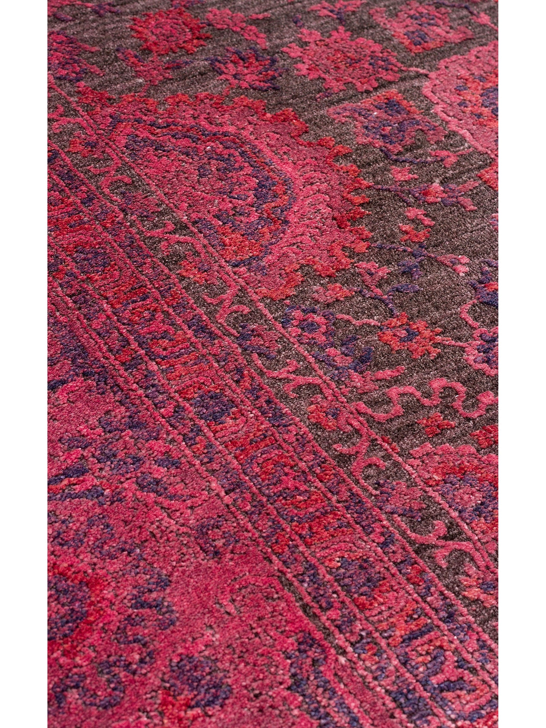 Kashmir Series Rich Coloured Stylish Living Room Carpet Produced with Special Dyeing Process 01 FUSCHIA