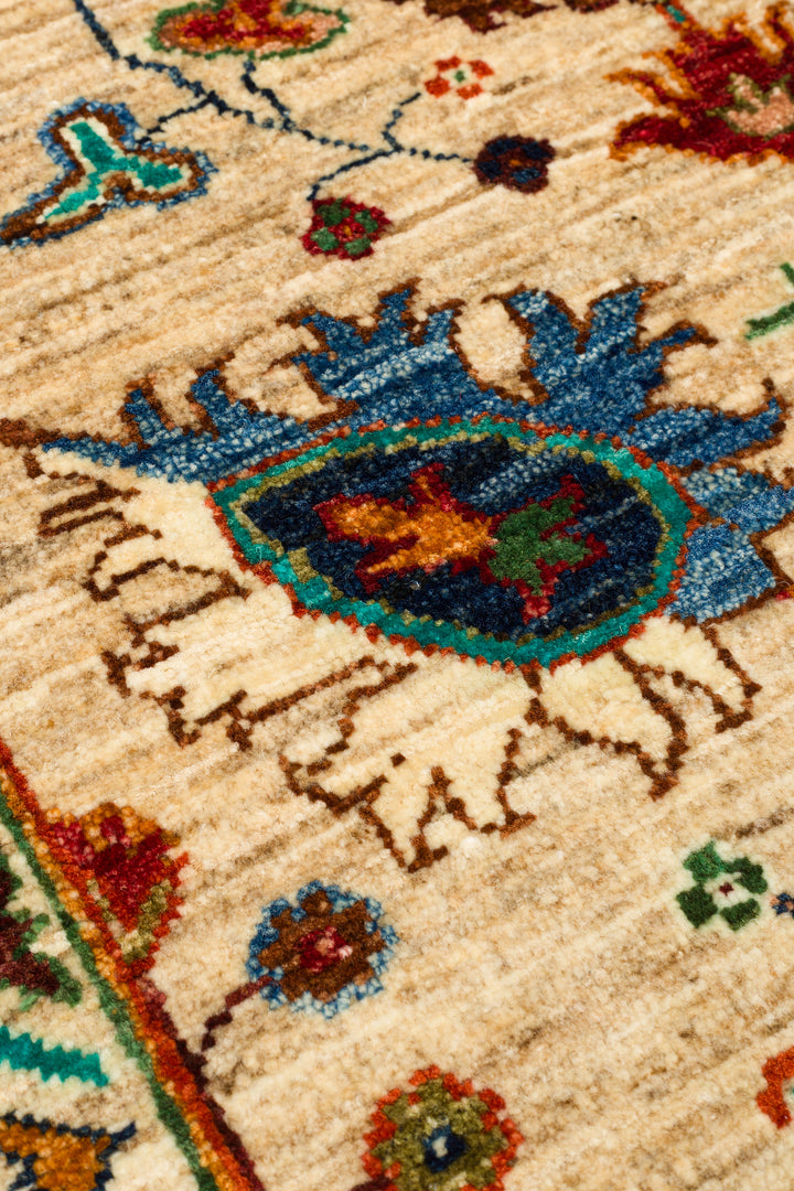 El dokuma Afgan halı bej sultanabad çiçek desenli 173x242 cm desen detayı