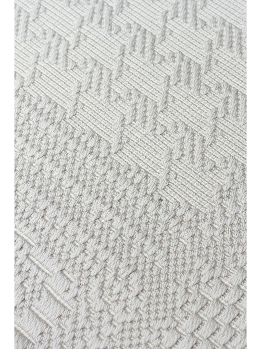 Resort Katlanabilir ve Yıkanabilir Şık Desenlere Sahip Düz Dokuma İnce Halı LUX 02 GREY - Carpetdocia