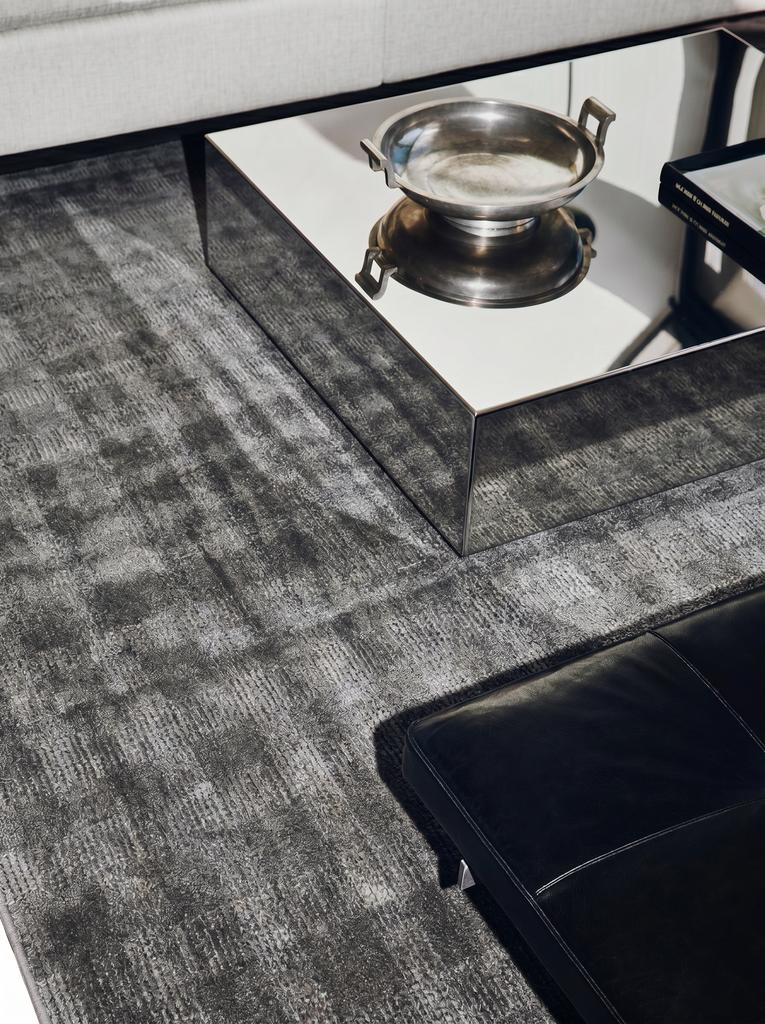 Brasilia El Emeğiyle Üretilen Modern Sade Şık TENCEL™ Özel Kara Tezgah Halısı 01 ANTHRACITE